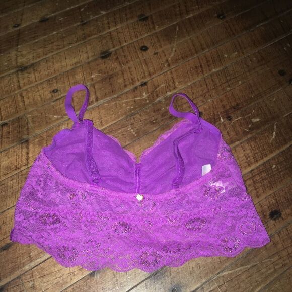 Victoria’s Secret S purple lace wireless bralette - Picture 2 of 3